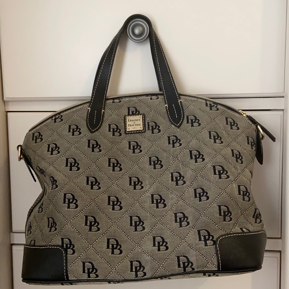 Dooney & Bourke Bag